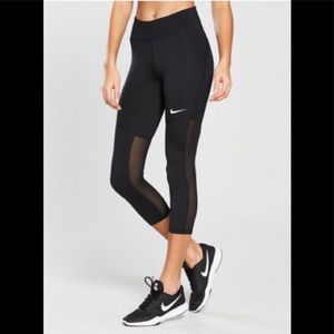 🦋 Nike Dri-Fit cropped mesh tights Small